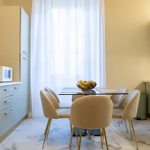 https://renascentia-in-florence.it-tuscanyhotel.com